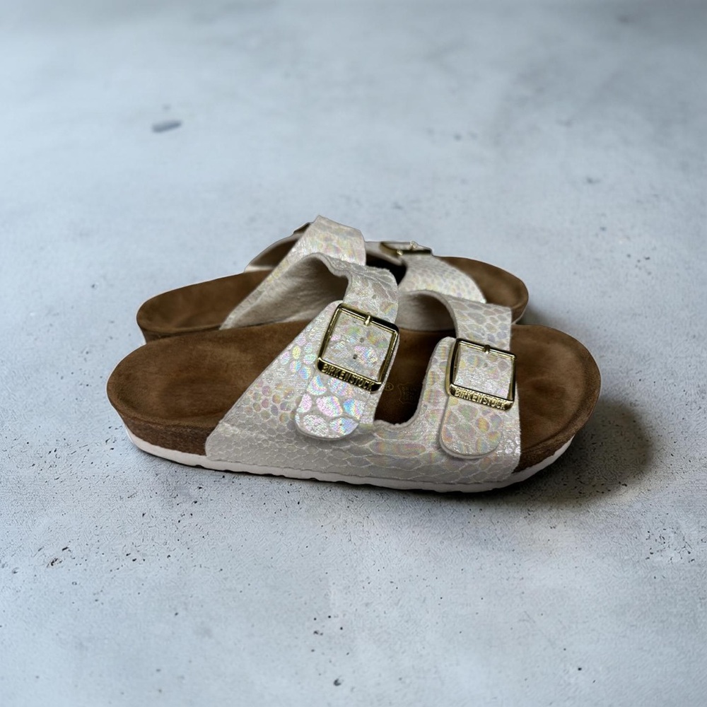 39 REGULAR Iridescent White Birkenstock